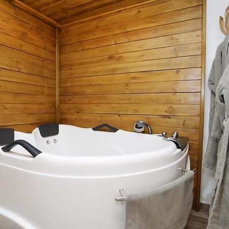 Chambre D'Hotes Des Loyes Jaillans 외부 사진